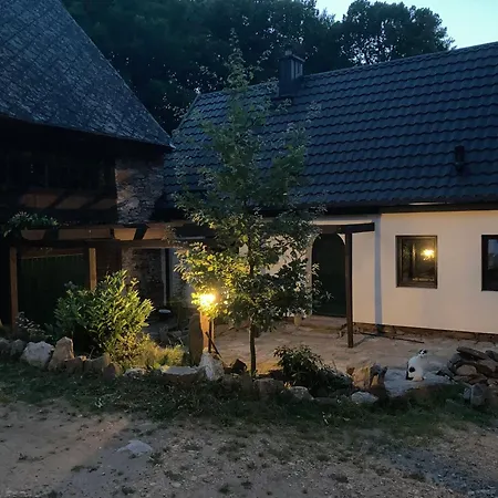 Zarembianka 木屋 Gniewoszow (Lower Silesia)
